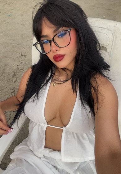 1-on-1 video chat preview on LiveGirl — Majo from Venezuela